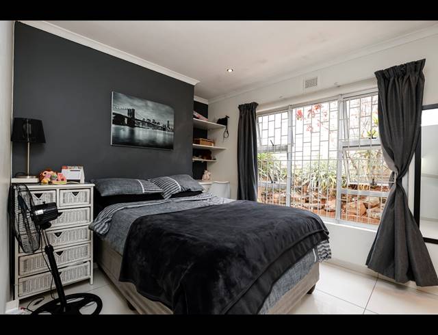 4 BEDROOM HOUSE FOR SALE IN SUNNINGDALE
